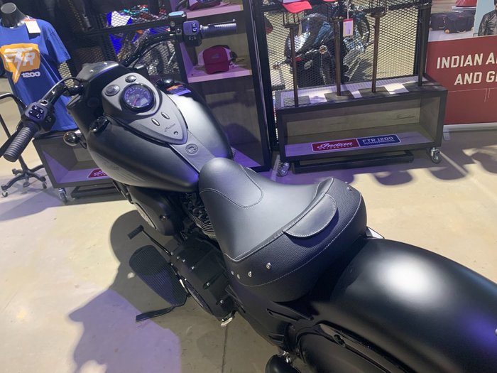 2020 Indian CHIEF DARK HORSE Black