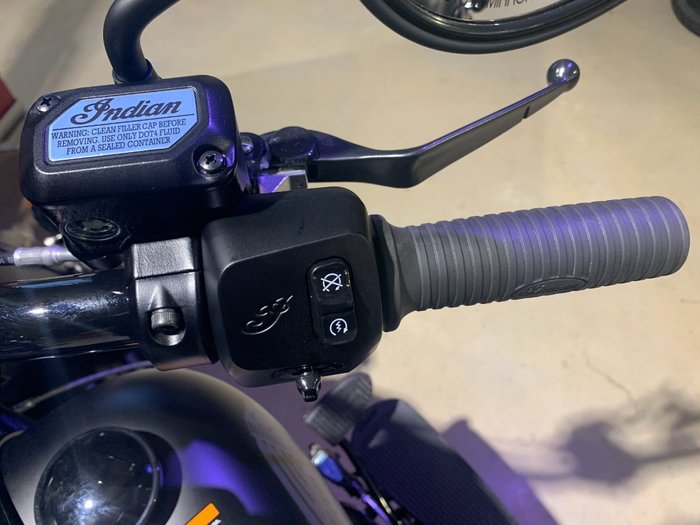 2020 Indian CHIEF DARK HORSE Black