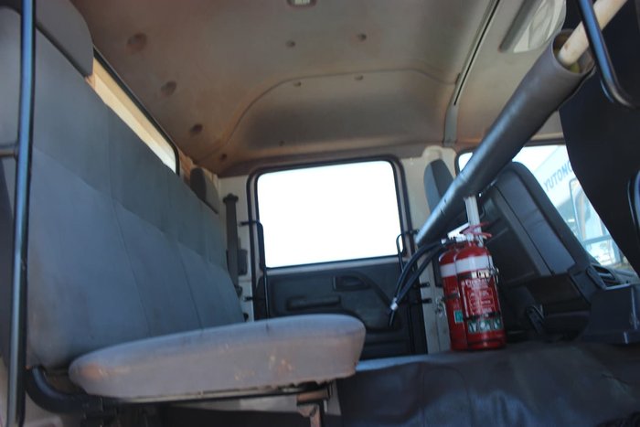 2015 ISUZU FTS800 CREW CAB AUTO 4X4 WHITE