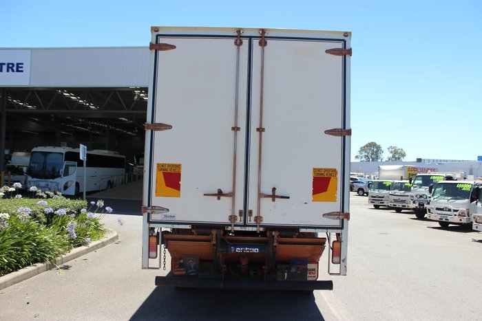 2015 ISUZU FTS800 CREW CAB AUTO 4X4 WHITE