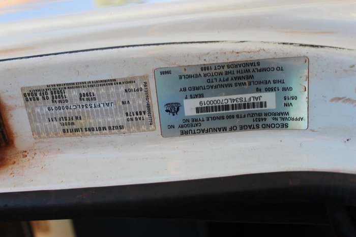 2015 ISUZU FTS800 CREW CAB AUTO 4X4 WHITE