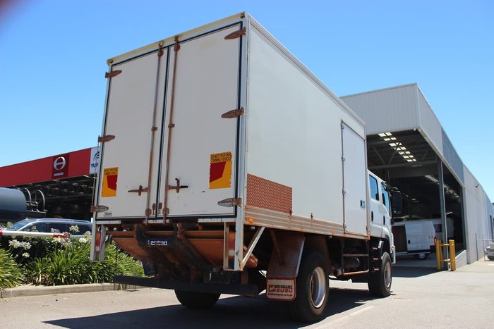 2015 ISUZU FTS800 CREW CAB AUTO 4X4 WHITE