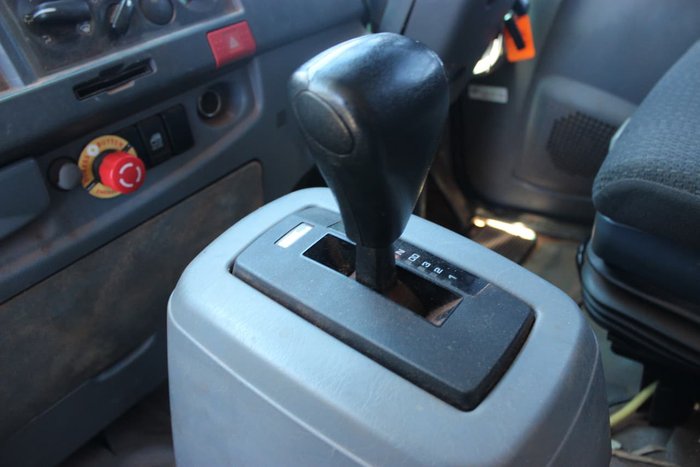 2015 ISUZU FTS800 CREW CAB AUTO 4X4 WHITE