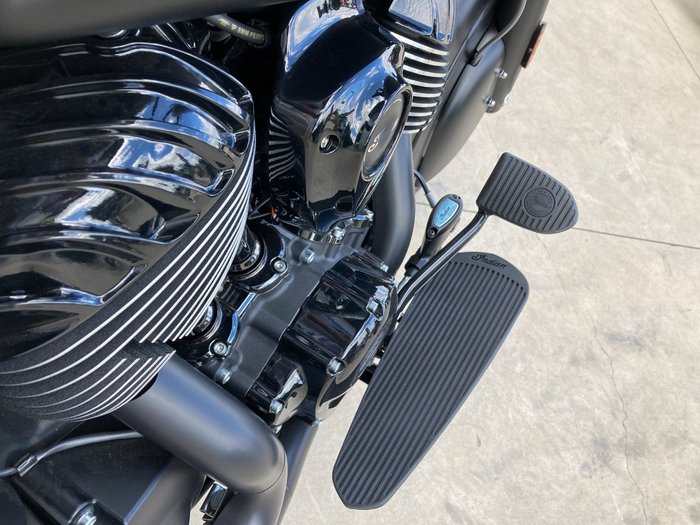 2020 Indian CHIEF DARK HORSE Black