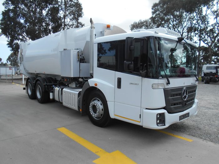 2015 MERCEDES-BENZ ECONIC 2630LL DUAL CONTROL White