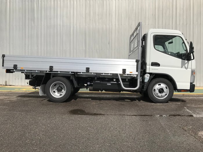 2020 FUSO CANTER 515 CITY CAB White
