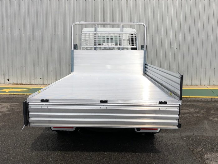 2020 FUSO CANTER 515 CITY CAB White