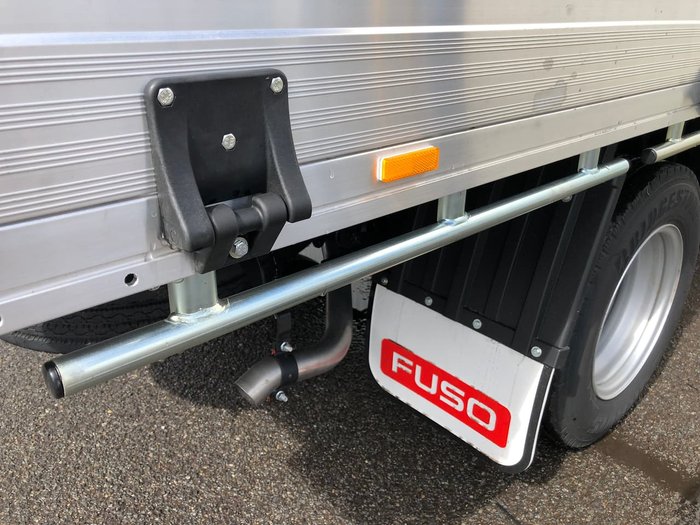 2020 FUSO CANTER 515 CITY CAB White