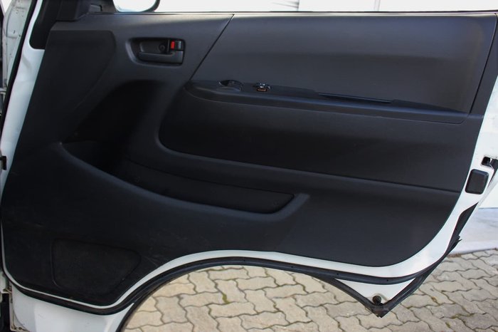 2008 Toyota Hiace Commuter TRH223R MY08 White