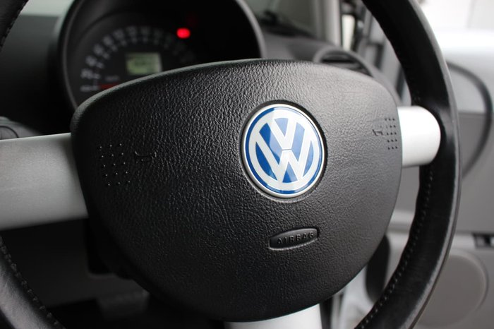 2001 Volkswagen Beetle 9C Silver