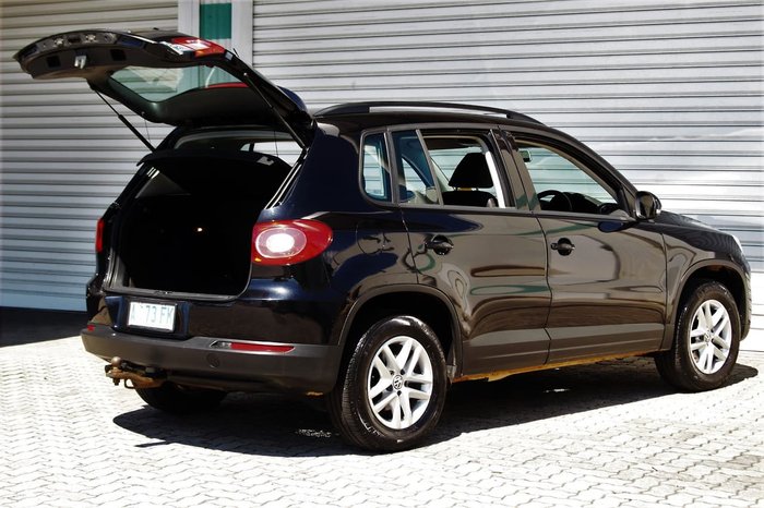 2008 Volkswagen Tiguan 103TDI 5N Four Wheel Drive Black