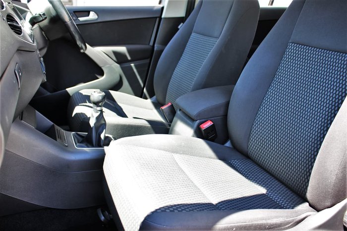 2008 Volkswagen Tiguan 103TDI 5N Four Wheel Drive Black