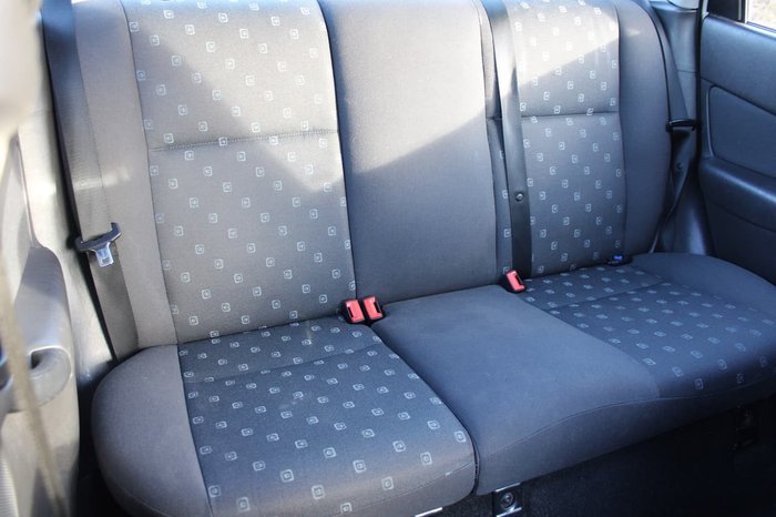 2004 Ford Focus CL LR MY03 White