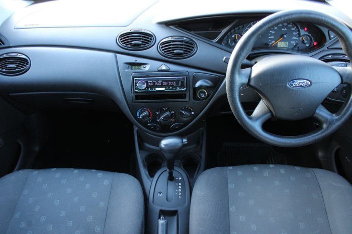 2004 Ford Focus CL LR MY03 White