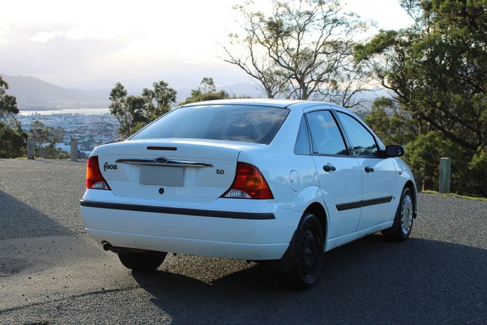 2004 Ford Focus CL LR MY03 White