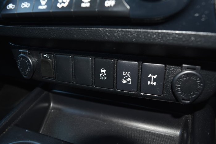 2017 Toyota Hilux SR5 GUN126R 4X4 Dual Range Blue