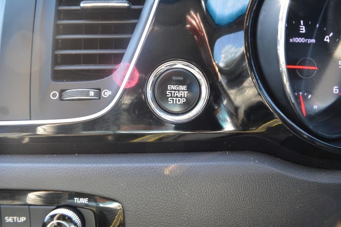 2016 Kia Carnival SLi YP MY16 Black