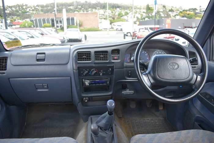 1998 Toyota Hilux SR5 RZN169R 4X4 Dual Range Grey