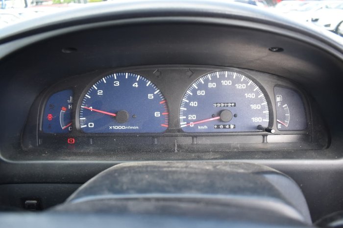 1998 Toyota Hilux SR5 RZN169R 4X4 Dual Range Grey