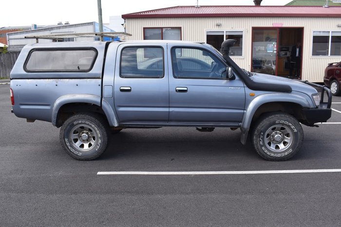 1998 Toyota Hilux SR5 RZN169R 4X4 Dual Range Grey