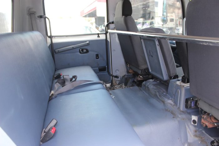 2009 HINO FG 1527 TIPPER AND CRANE WHITE