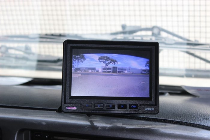 2009 HINO FG 1527 TIPPER AND CRANE WHITE