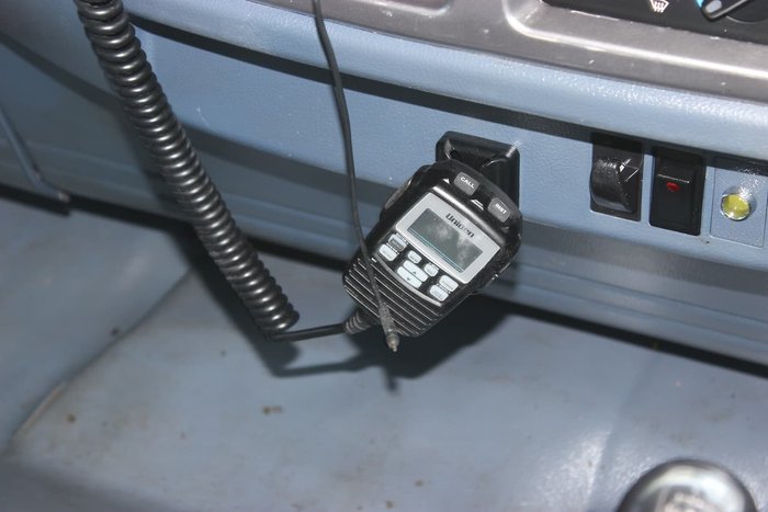 2009 HINO FG 1527 TIPPER AND CRANE WHITE