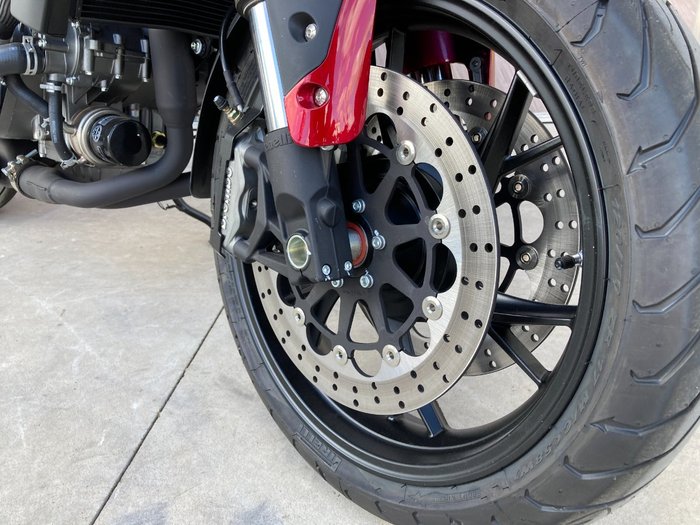 2021 Benelli 2021 Benelli 750CC 752S Road Red