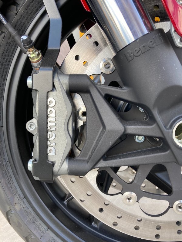 2021 Benelli 2021 Benelli 750CC 752S Road Red