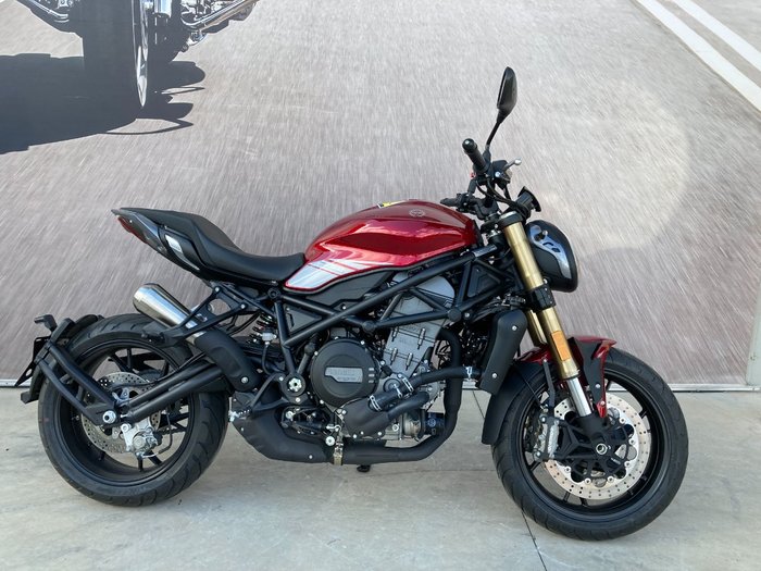 2021 Benelli 2021 Benelli 750CC 752S Road Red