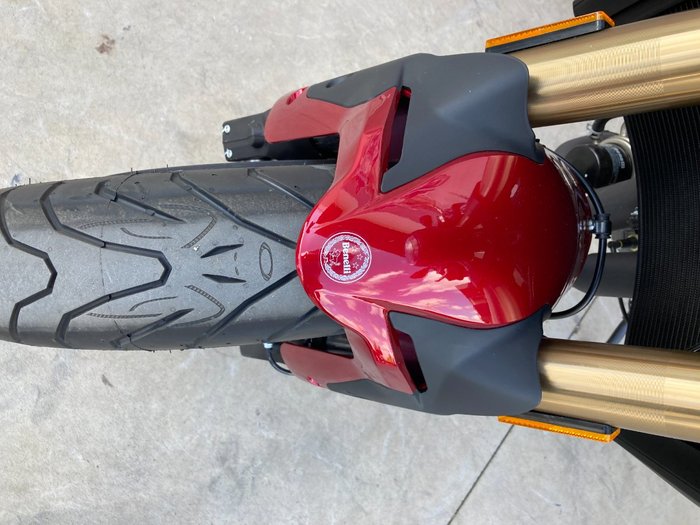 2021 Benelli 2021 Benelli 750CC 752S Road Red