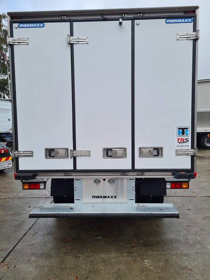 2020 FUSO CANTER 815 - FREEZER BODY White