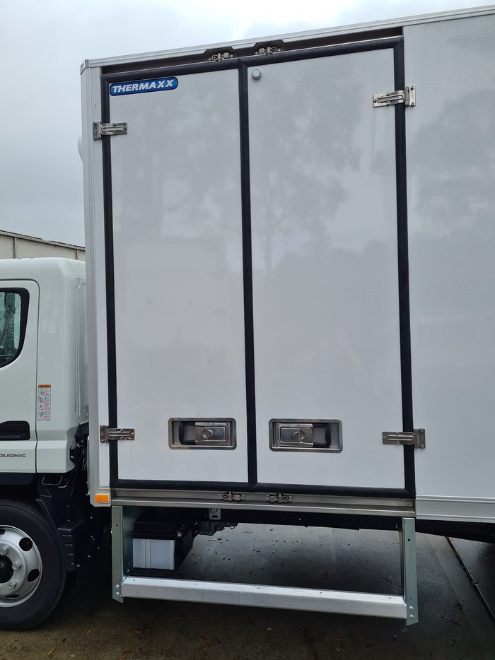 2020 FUSO CANTER 815 - FREEZER BODY White