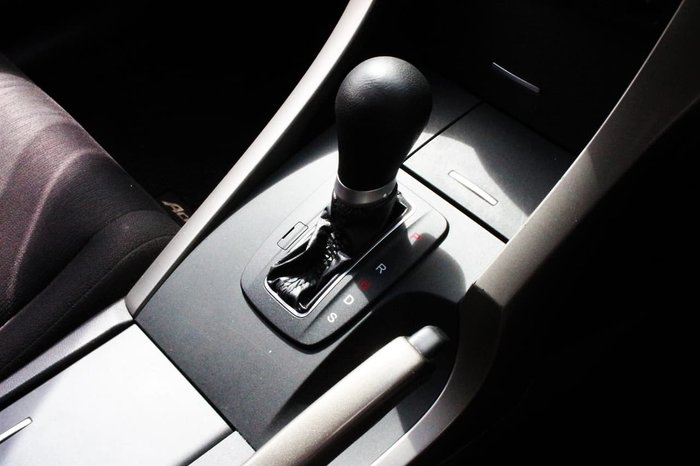 2011 Honda Accord Euro 8th Gen MY11 Red