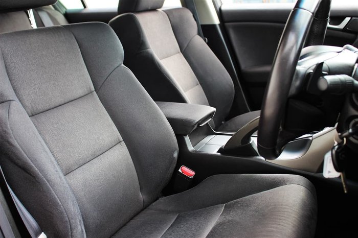 2011 Honda Accord Euro 8th Gen MY11 Red