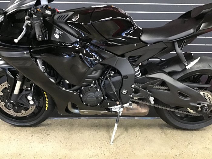 2020 Yamaha YZF-R1 Black
