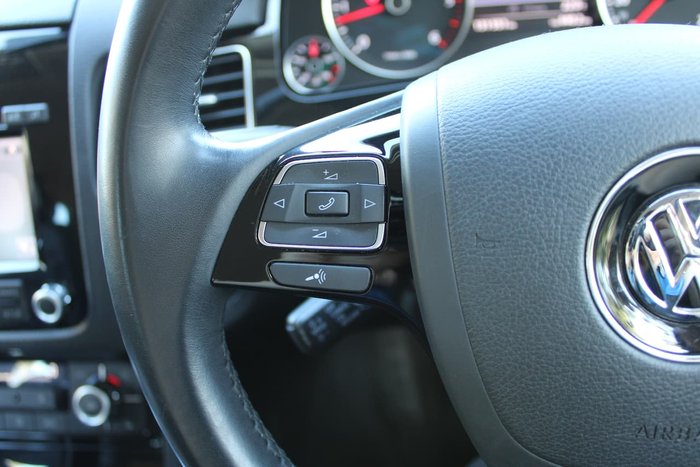 2011 Volkswagen Touareg 150TDI 7P MY11 Four Wheel Drive Silver