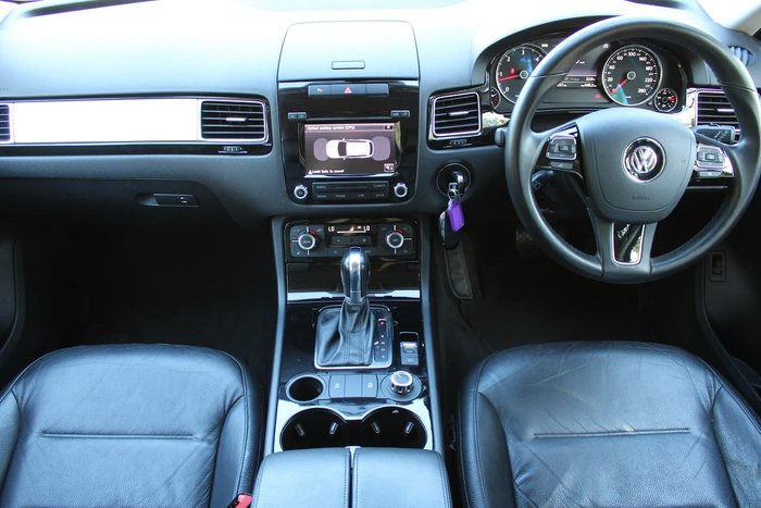 2011 Volkswagen Touareg 150TDI 7P MY11 Four Wheel Drive Silver