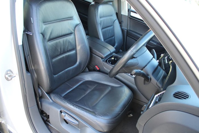 2011 Volkswagen Touareg 150TDI 7P MY11 Four Wheel Drive Silver