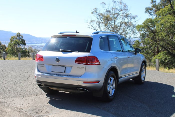 2011 Volkswagen Touareg 150TDI 7P MY11 Four Wheel Drive Silver