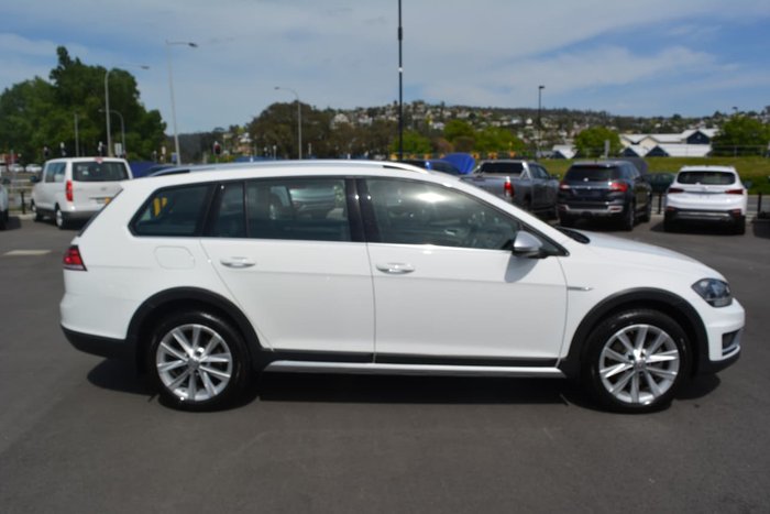 2018 Volkswagen Golf Alltrack 132TSI 7.5 MY18 Four Wheel Drive White