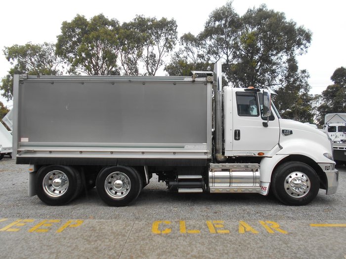 2015 CATERPILLAR CT630 White