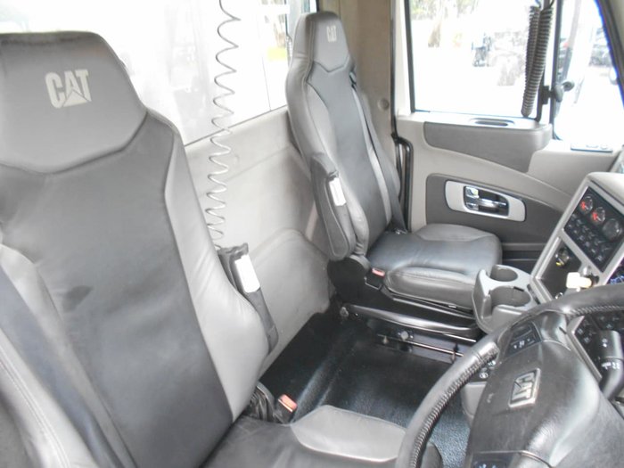 2015 CATERPILLAR CT630 White