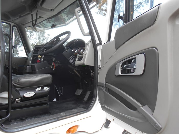 2015 CATERPILLAR CT630 White