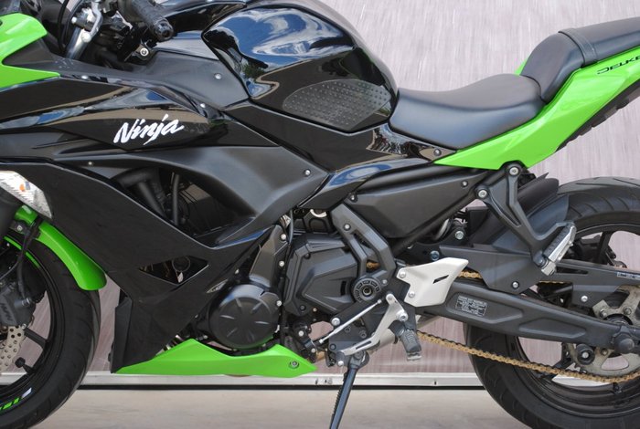 2017 Kawasaki NINJA 650 Green