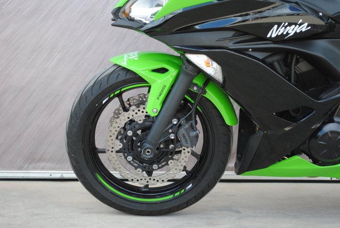 2017 Kawasaki NINJA 650 Green