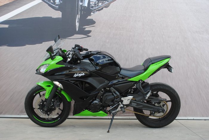 2017 Kawasaki NINJA 650 Green