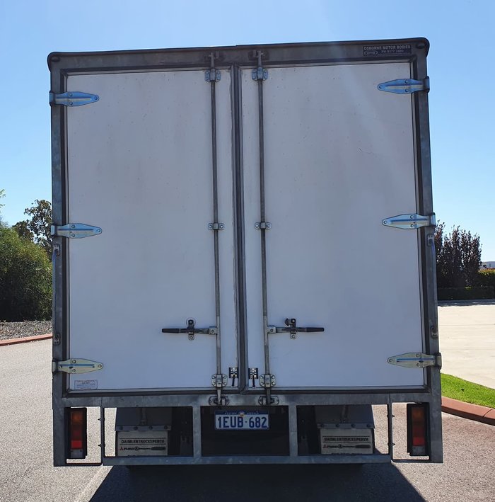 2015 FUSO 815 CANTER WHITE