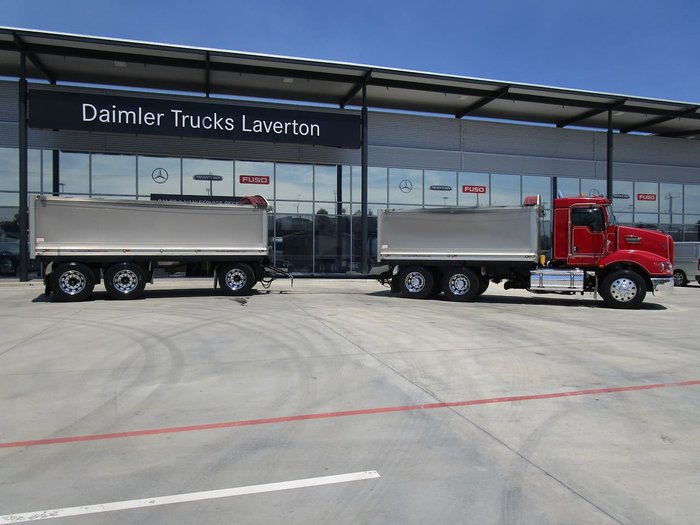 2012 KENWORTH T403 TRUCK & TRAILER COMBO RED