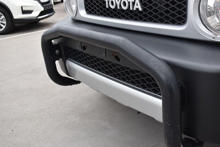 2012 Toyota FJ Cruiser GSJ15R 4X4 Dual Range Grey